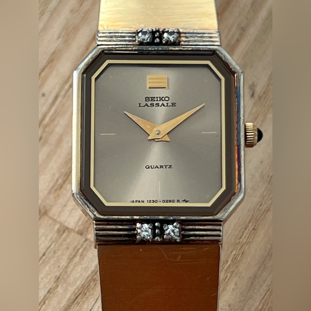 Seiko Lassale Vintage Diamonds Ladies Watch Two-Tone Dial
Gold Plated Bracelet